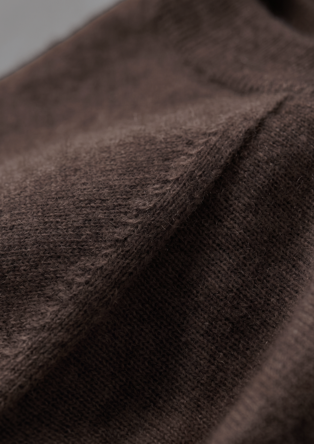 Premium Cashmere Classic Crewneck T-Shirt - Dark Brown