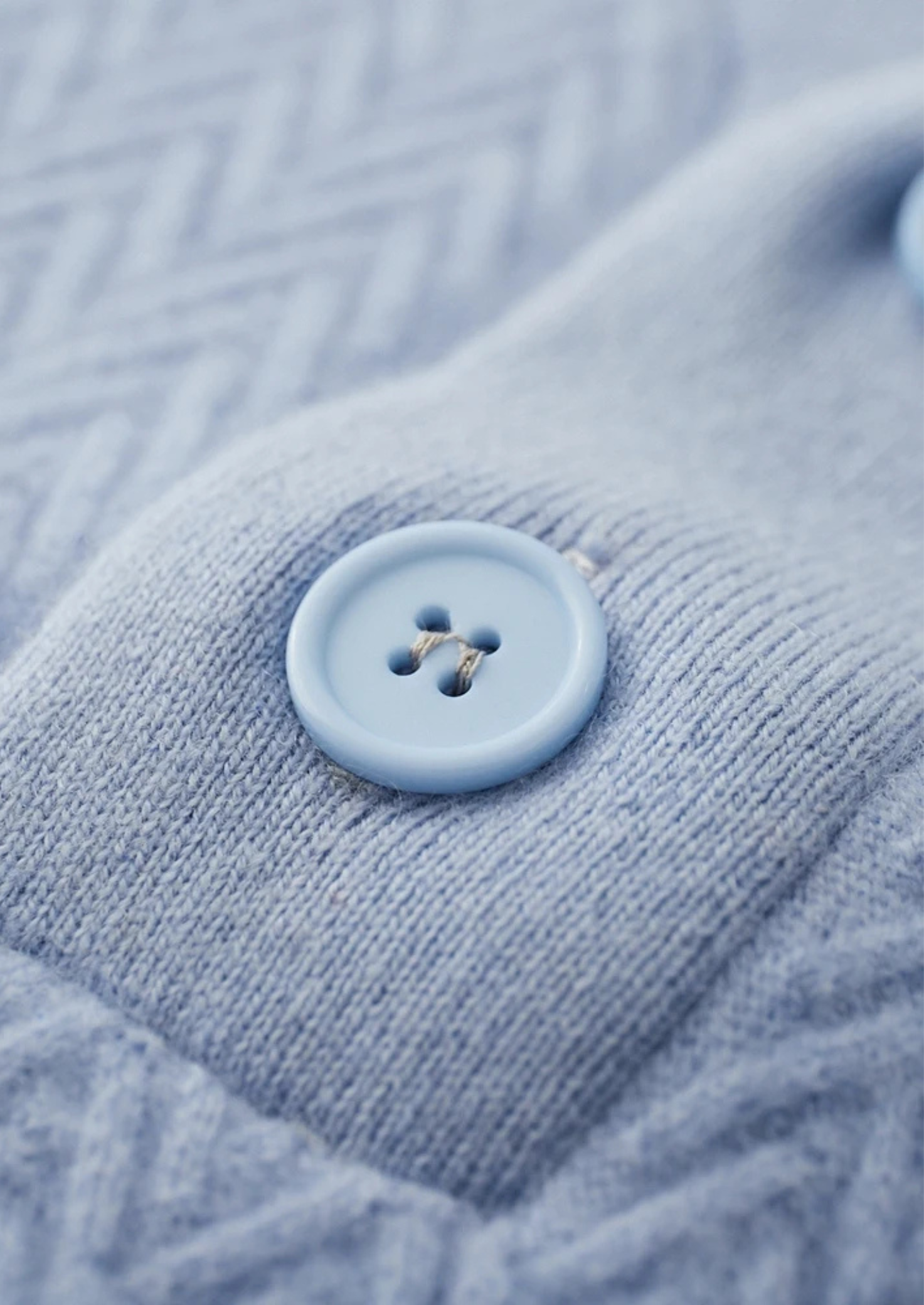 Premium Cashmere Zigzag Button Sweater