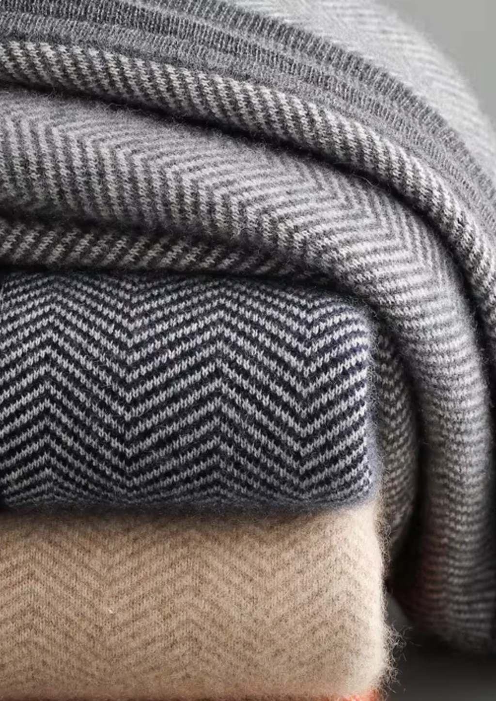 Pure Extra-Fine Merino Wool Navy Blue Herringbone Set