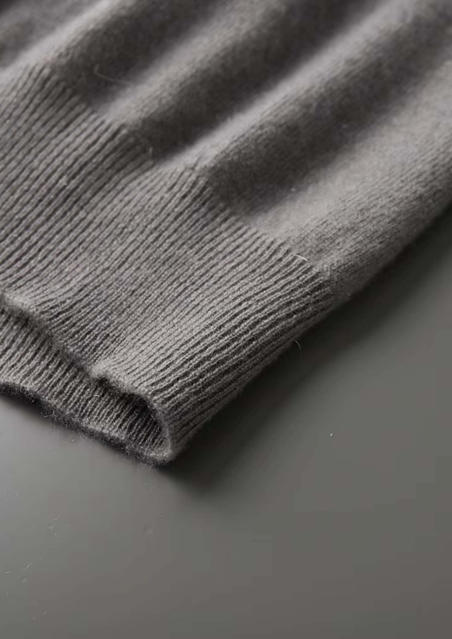 Premium Cashmere Classic Crewneck T-Shirt - Ashen Truffle