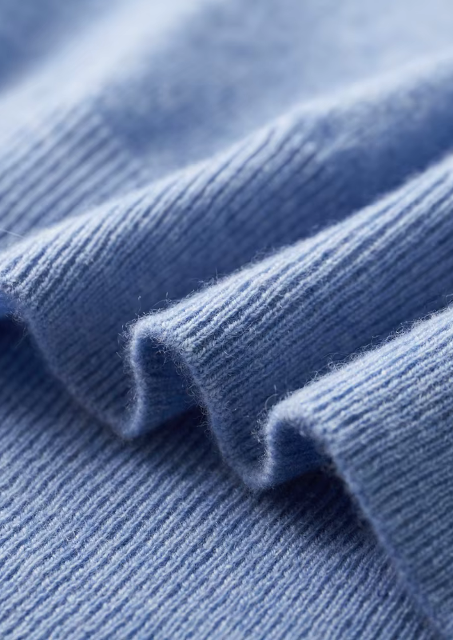 Premium Cashmere Classic Crewneck T-Shirt - Light Blue