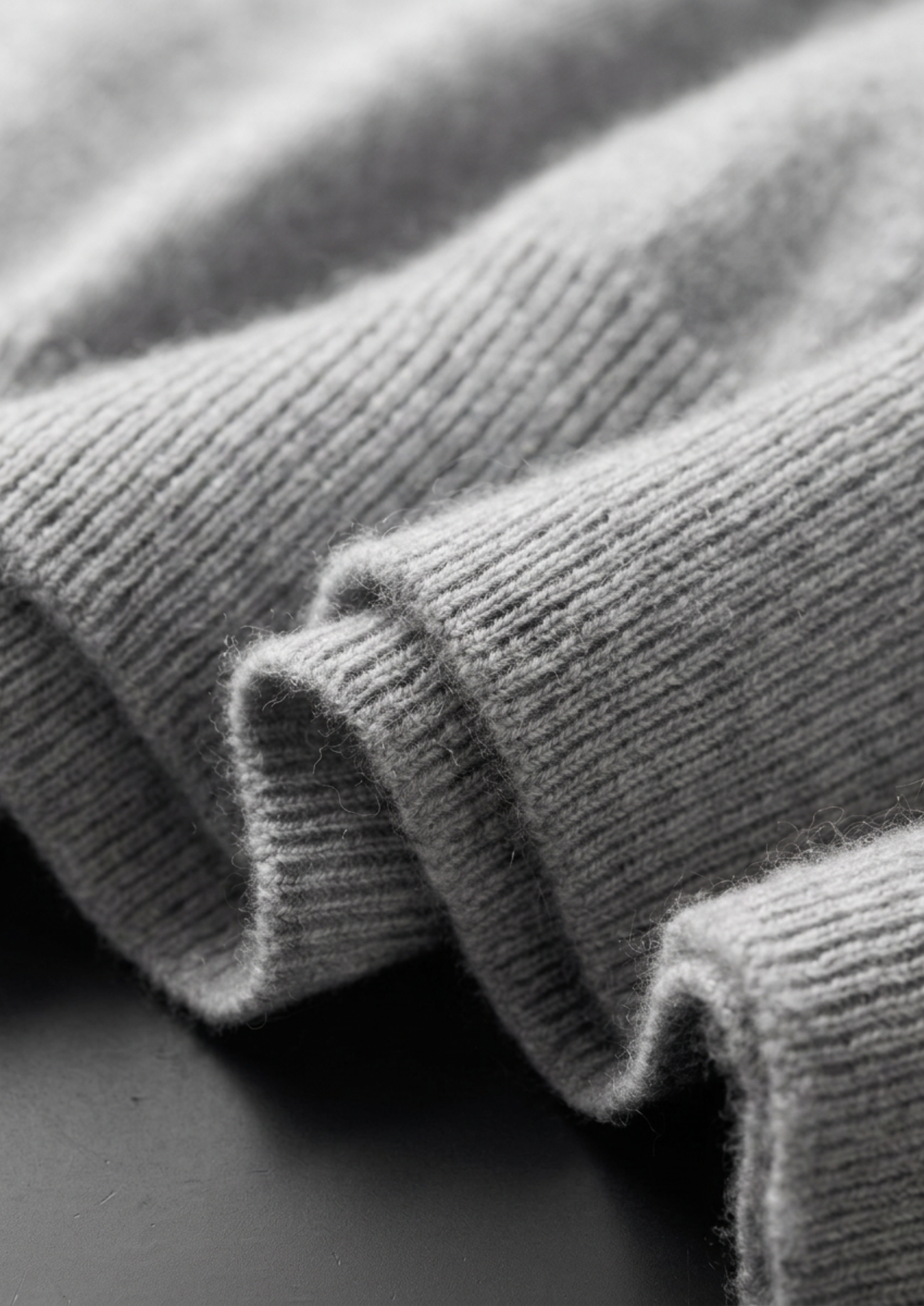 Premium Cashmere Classic Crewneck T-Shirt - Light Gray