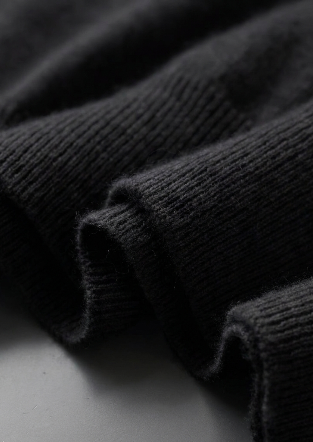 Premium Cashmere Classic Crewneck T-Shirt - Black