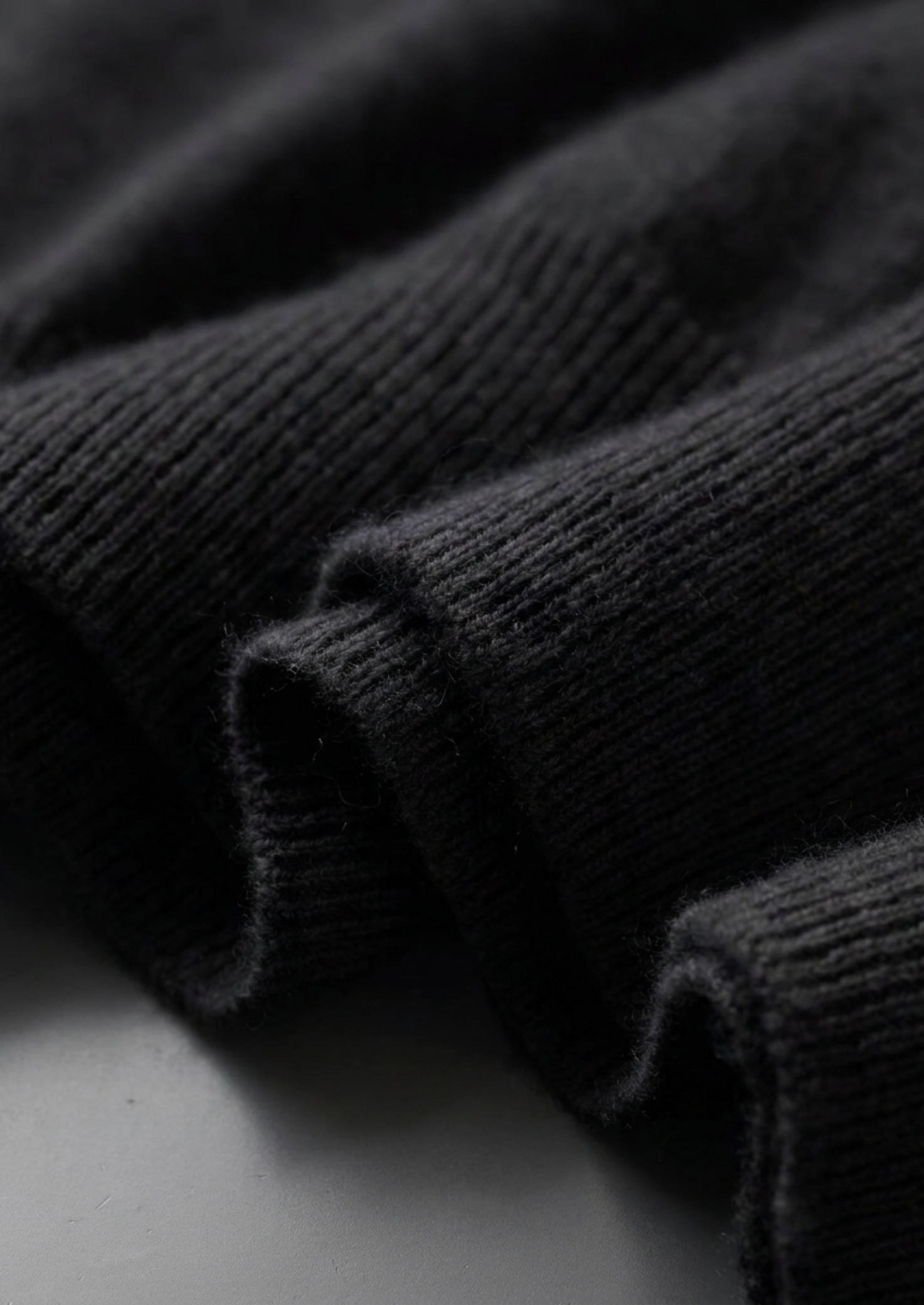 Premium Cashmere Classic Crewneck T-Shirt - Black